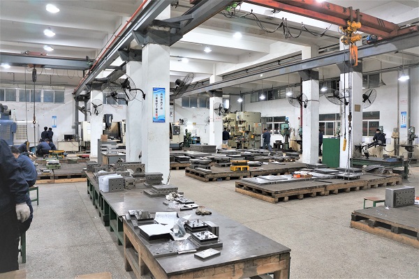 東莞五金沖壓工廠-五金模具安裝細(xì)節(jié)補(bǔ)充-誠瑞豐 東莞五金沖壓工廠-五金模具安裝細(xì)節(jié)補(bǔ)充-誠瑞豐