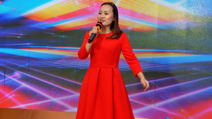 《喜樂年華》歌曲演唱 《喜樂年華》歌曲演唱